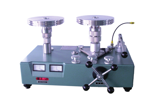 氣體活塞檢定裝置